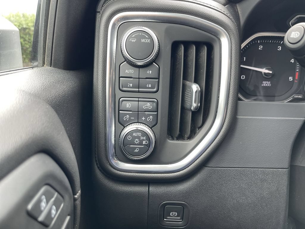 Used 2020 GMC Sierra 3500 Denali AWD/4WD image 18