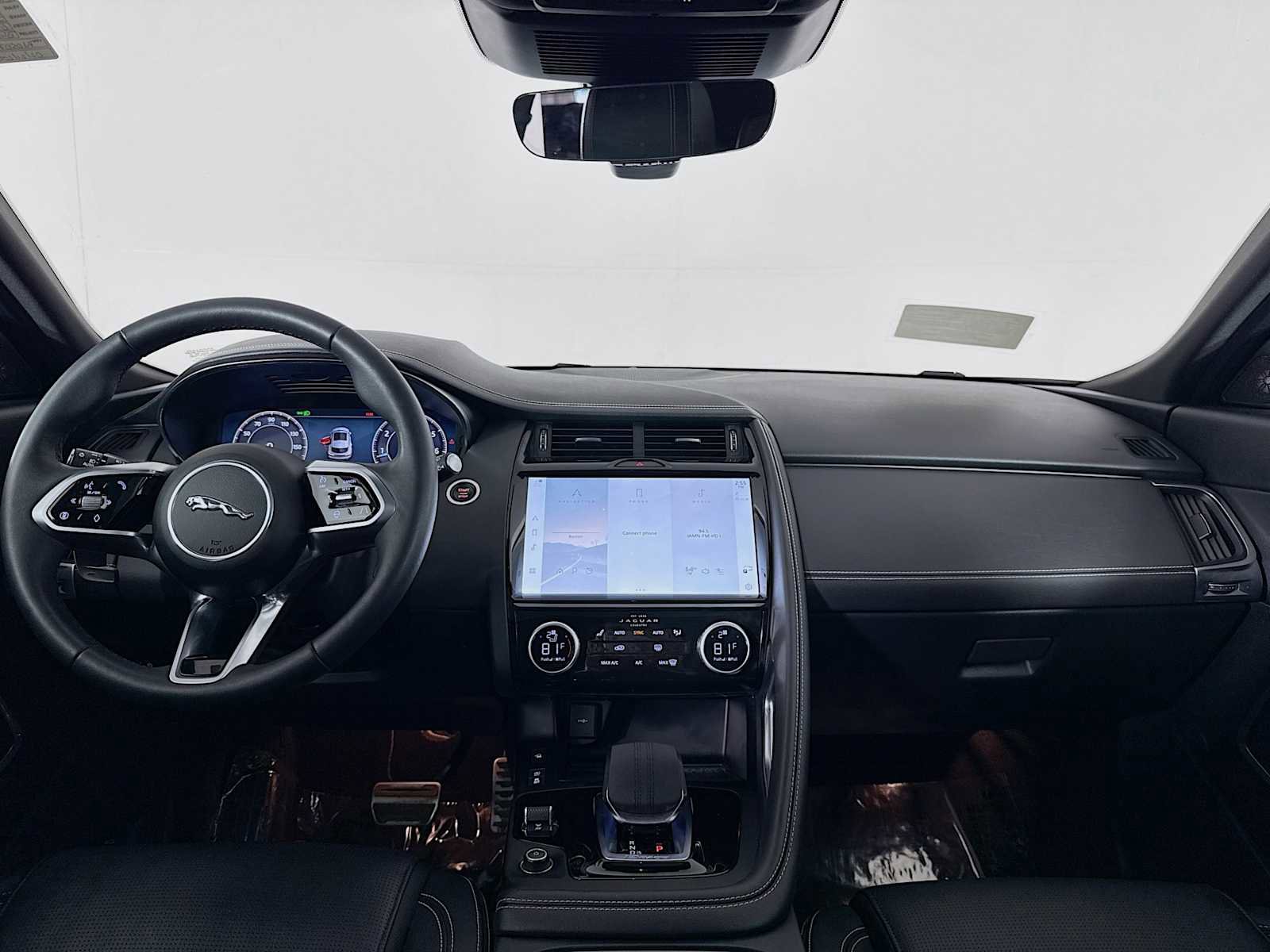 Used 2024 Jaguar E-PACE R-Dynamic SE image 22