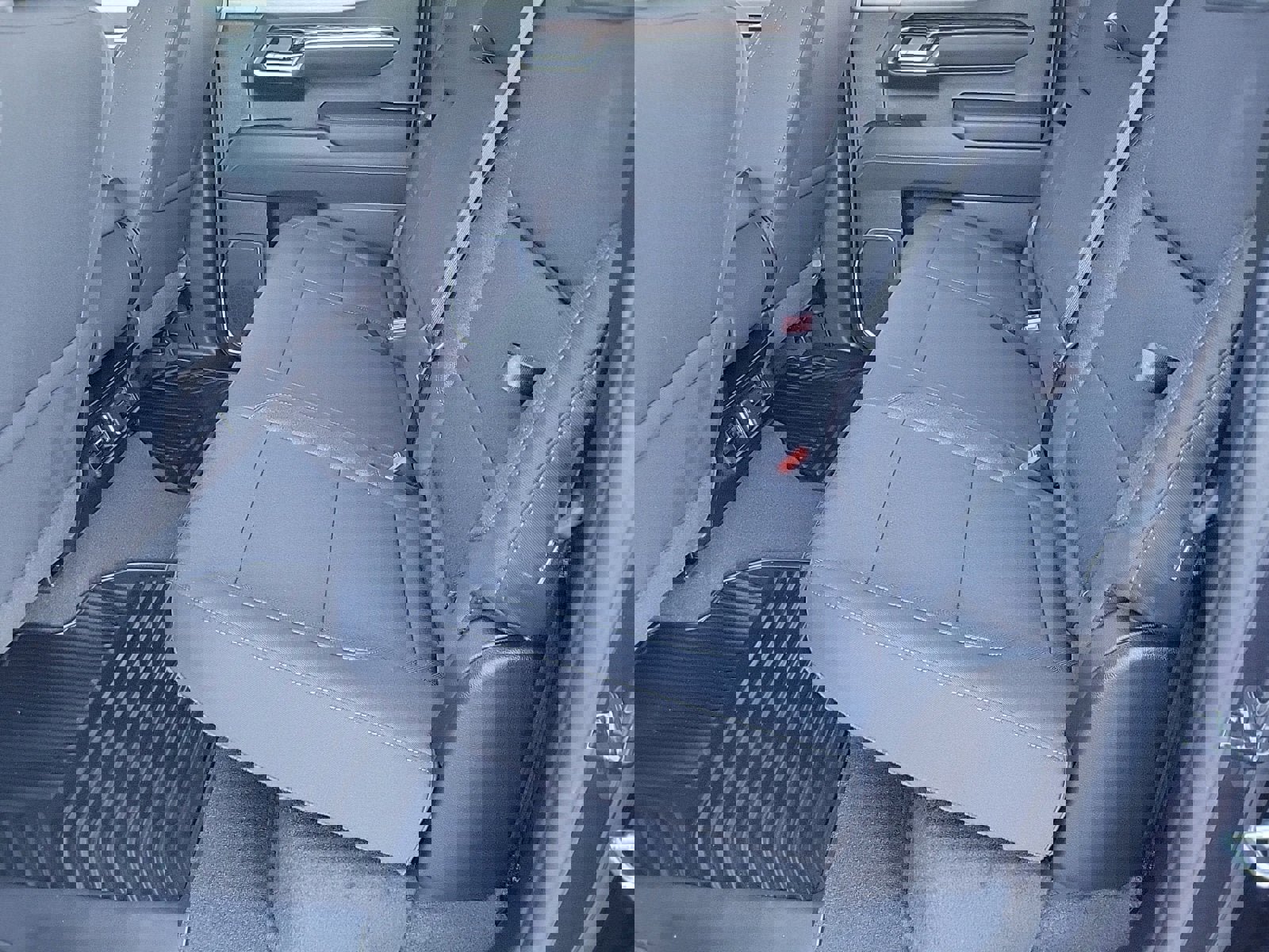 New 2026 GMC Sierra 1500 Elevation image 11