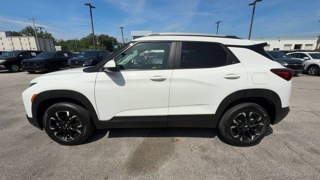 Used 2022 Chevrolet TrailBlazer LT w/ Convenience Package AWD/4WD image 5