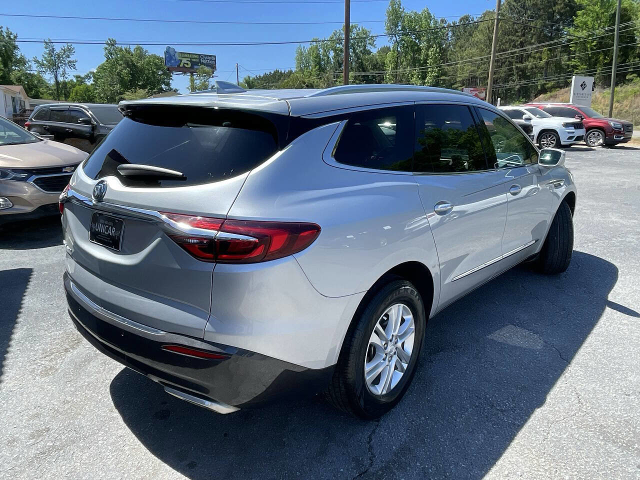 Used 2020 Buick Enclave Essence w/ Sound and Sites Package FWD image 7