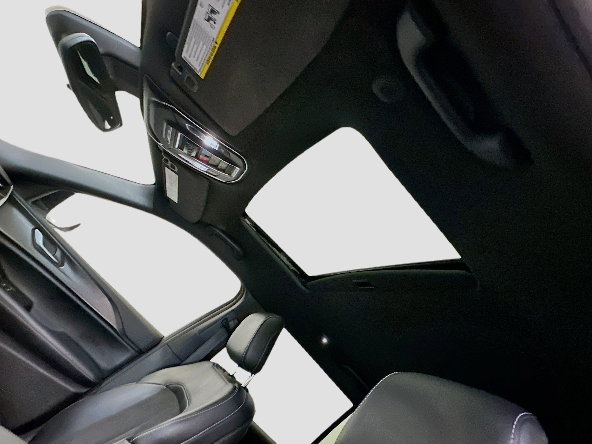 Used 2023 Jeep Grand Cherokee L Laredo image 26