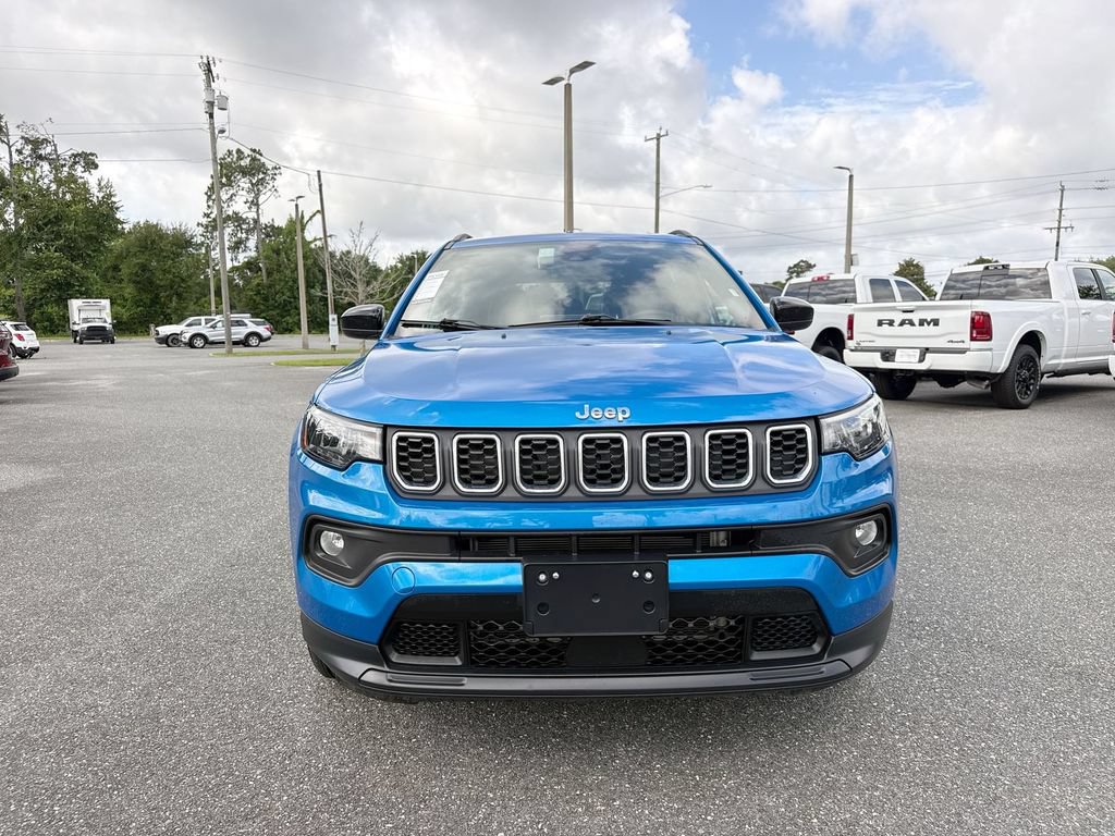 Used 2024 Jeep Compass Latitude AWD/4WD image 10