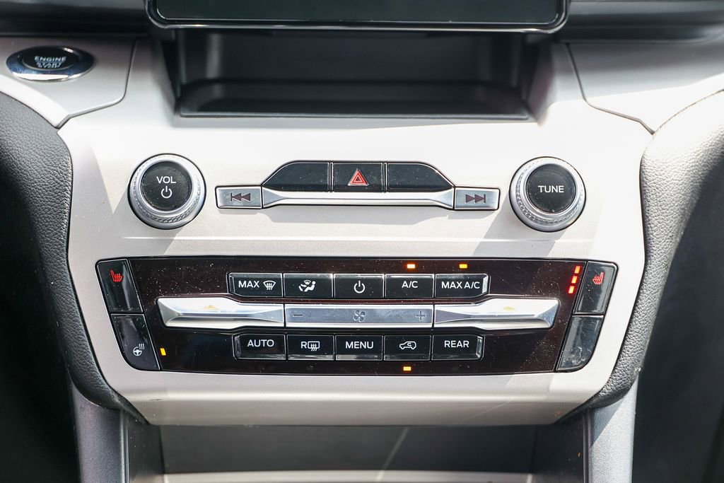 Certified 2023 Ford Explorer XLT w/ Equipment Group 202A AWD/4WD image 11