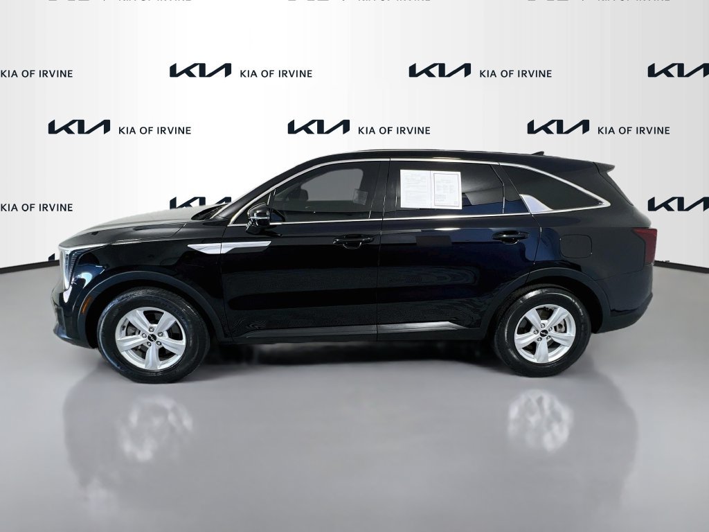 Certified 2025 Kia Sorento LX FWD image 5