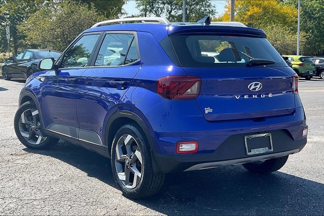 Certified 2022 Hyundai Venue Limited image 12