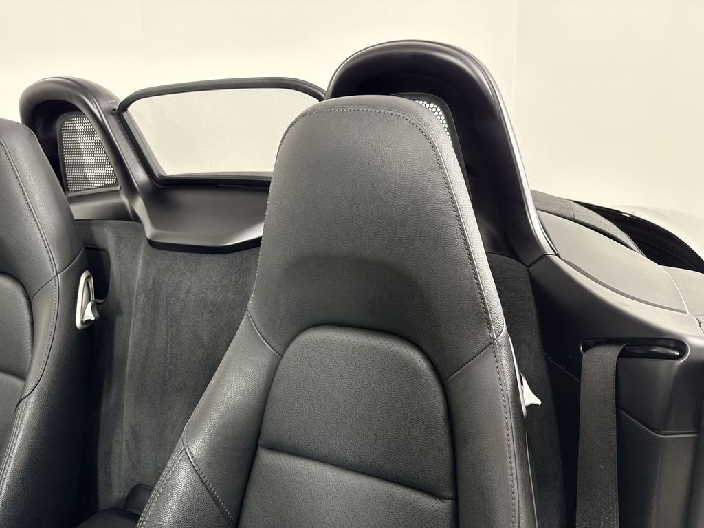 Certified 2018 Porsche 718 Boxster RWD image 40