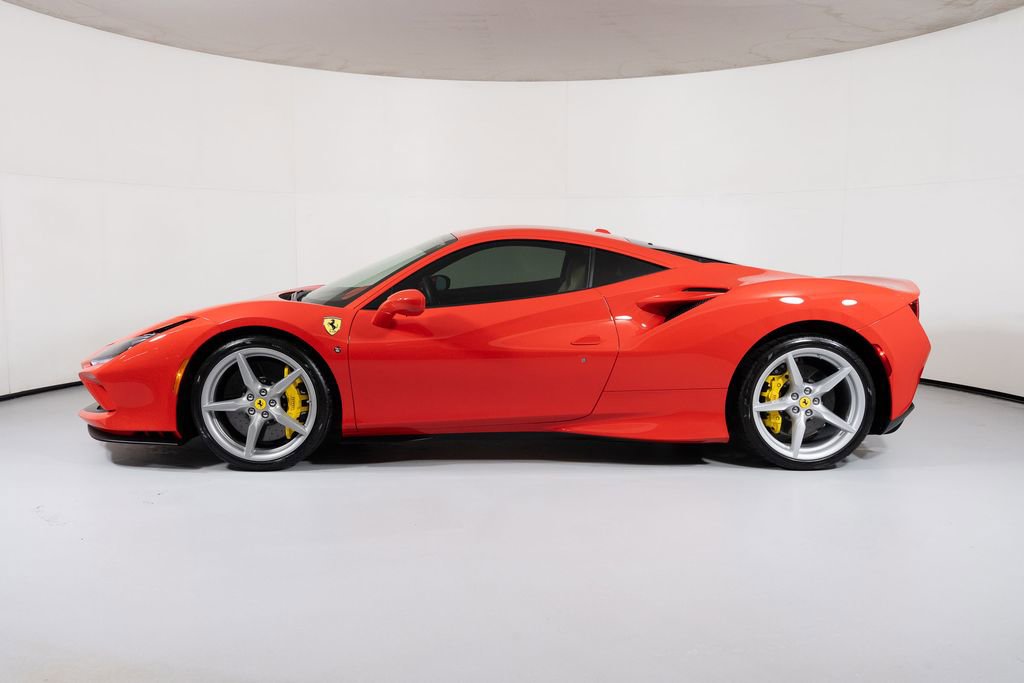 Used 2021 Ferrari F8 Tributo image 3