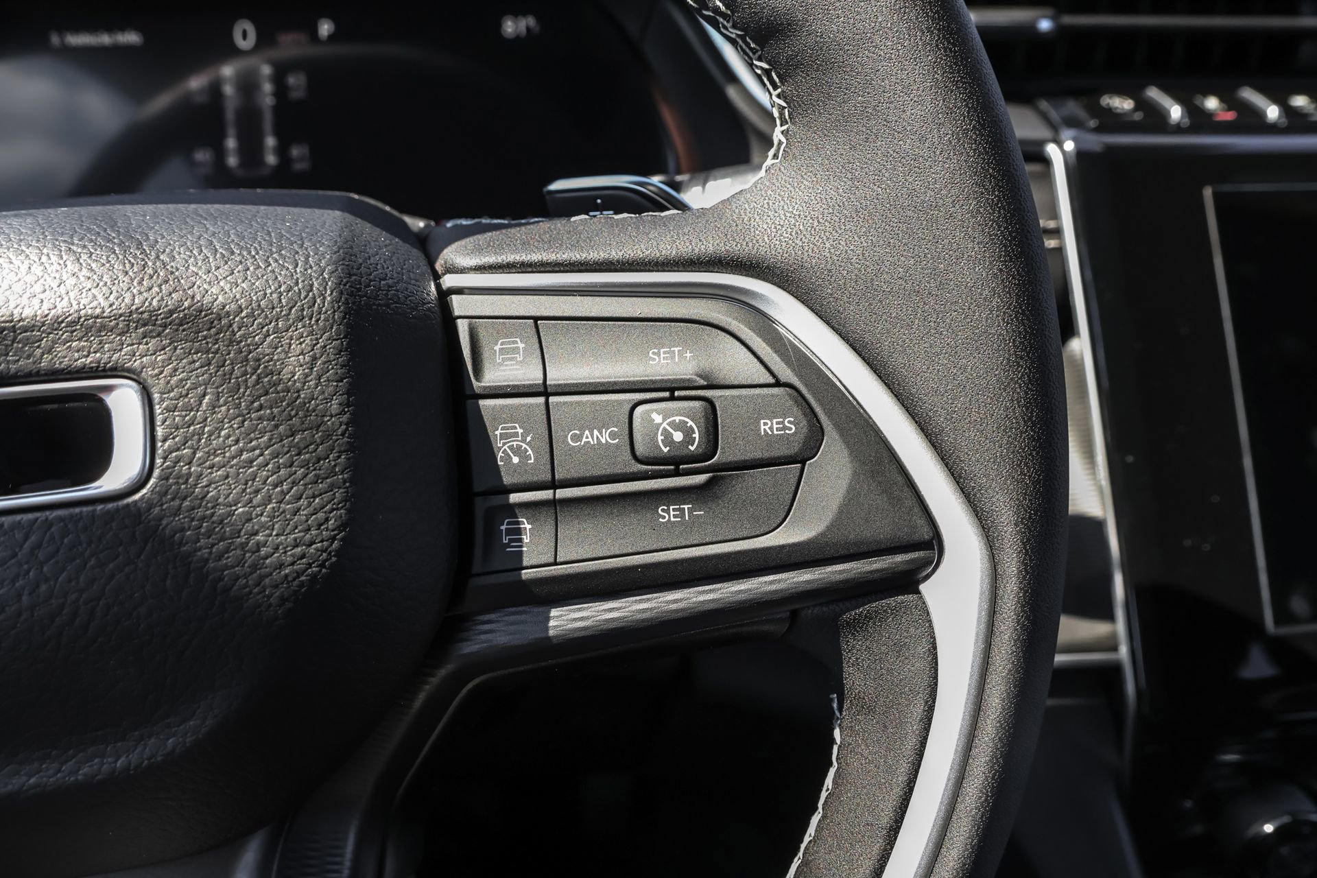 New 2025 Jeep Grand Cherokee Altitude image 27