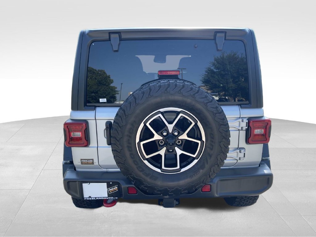 Used 2024 Jeep Wrangler Unlimited Rubicon AWD/4WD image 4