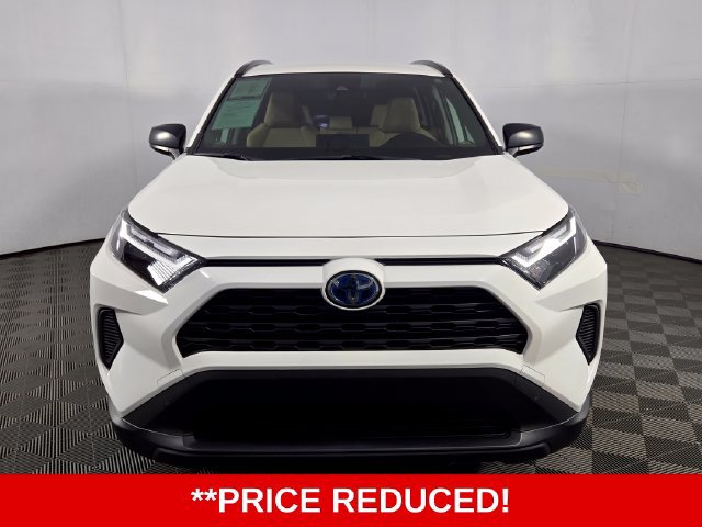 Used 2023 Toyota RAV4 LE AWD/4WD image 2