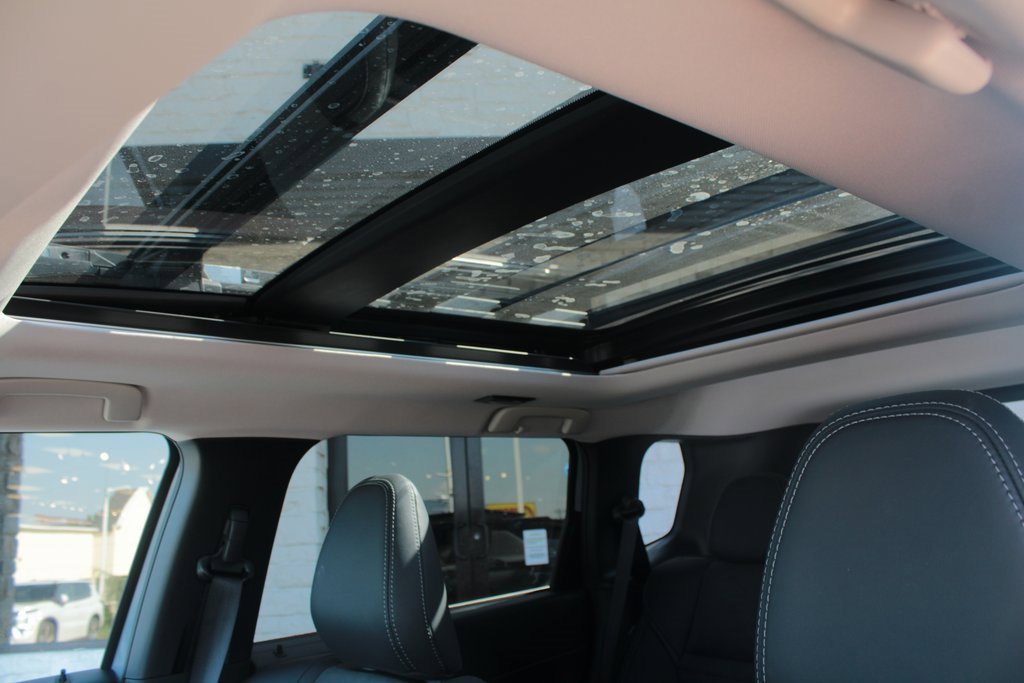 New 2025 Mitsubishi Outlander SE image 4