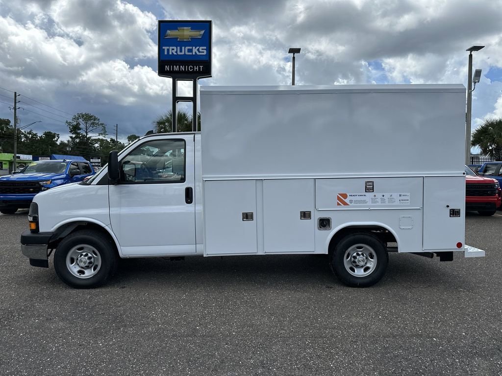 New 2025 Chevrolet Express 3500 w/ Power Convenience Package image 13