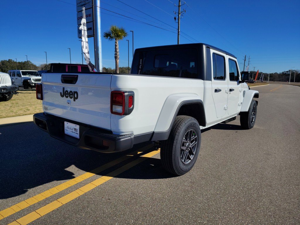 New 2026 Jeep Gladiator Sport AWD/4WD image 10