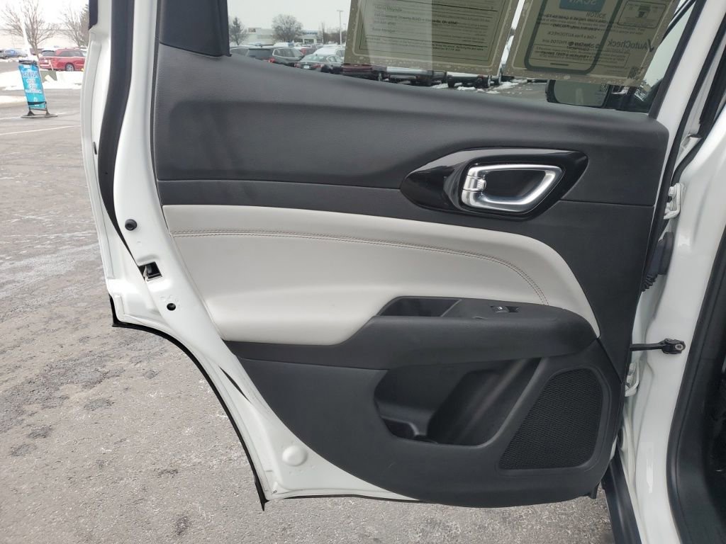 Used 2022 Jeep Compass Limited image 25