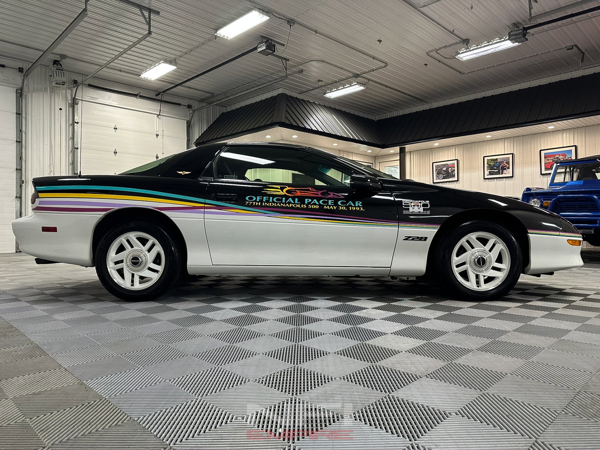 Used 1993 Chevrolet Camaro Z28 image 17