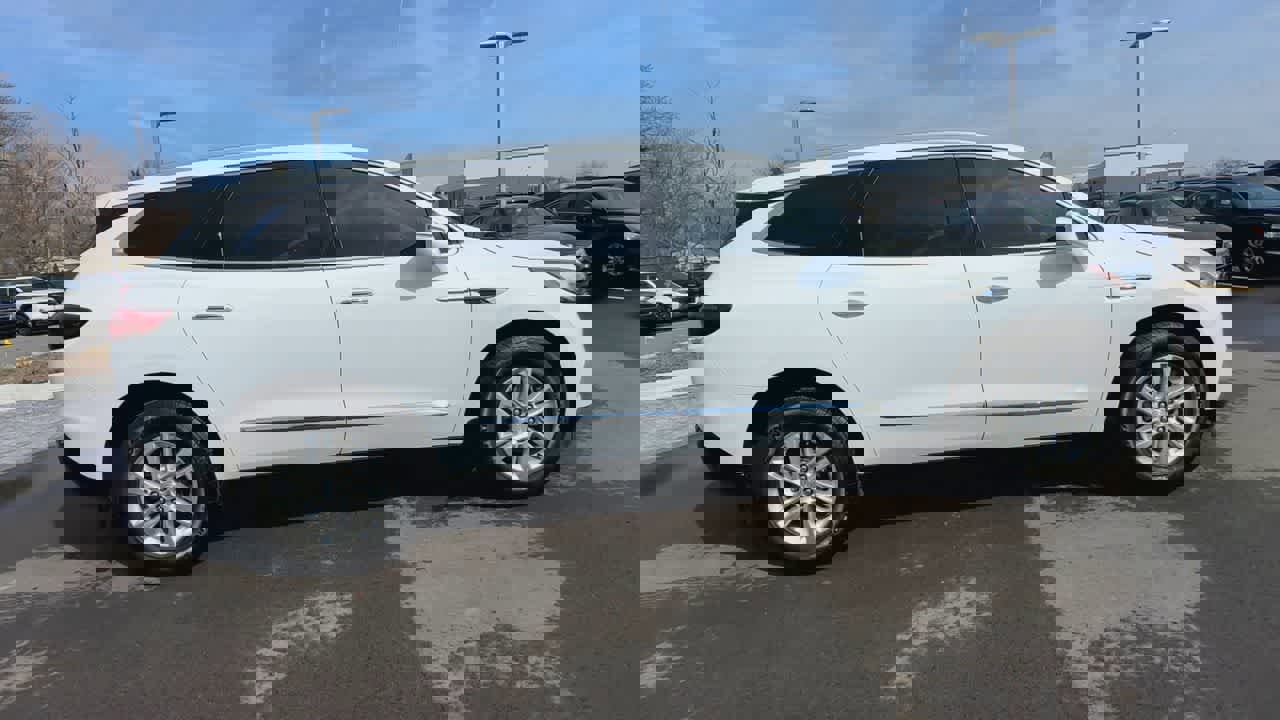 Used 2019 Buick Enclave Essence image 9