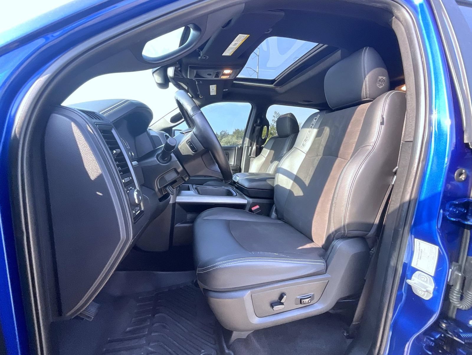 Used 2017 RAM 1500 Rebel w/ Luxury Group AWD/4WD image 11