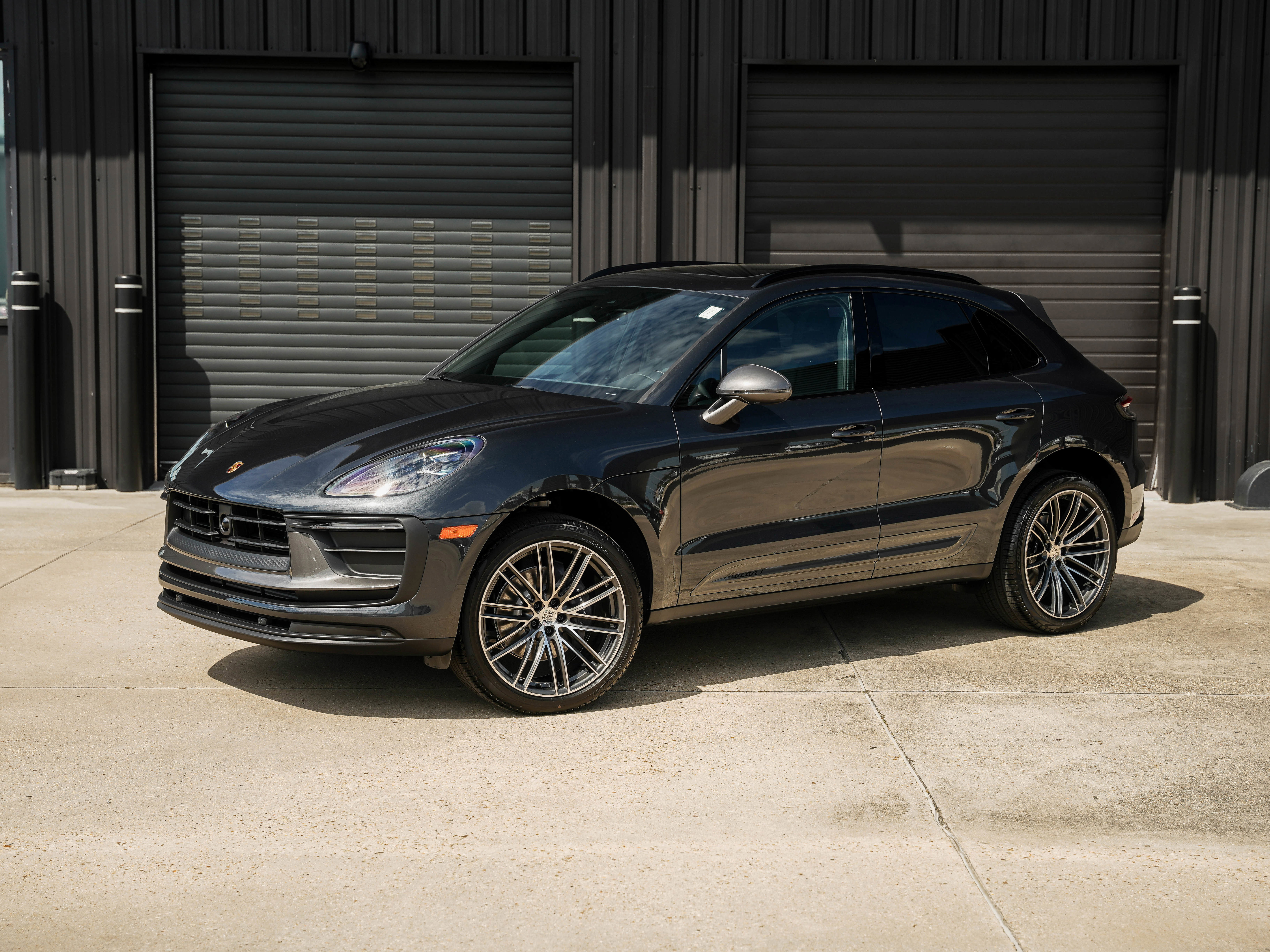 New 2026 Porsche Macan Turbo image 1