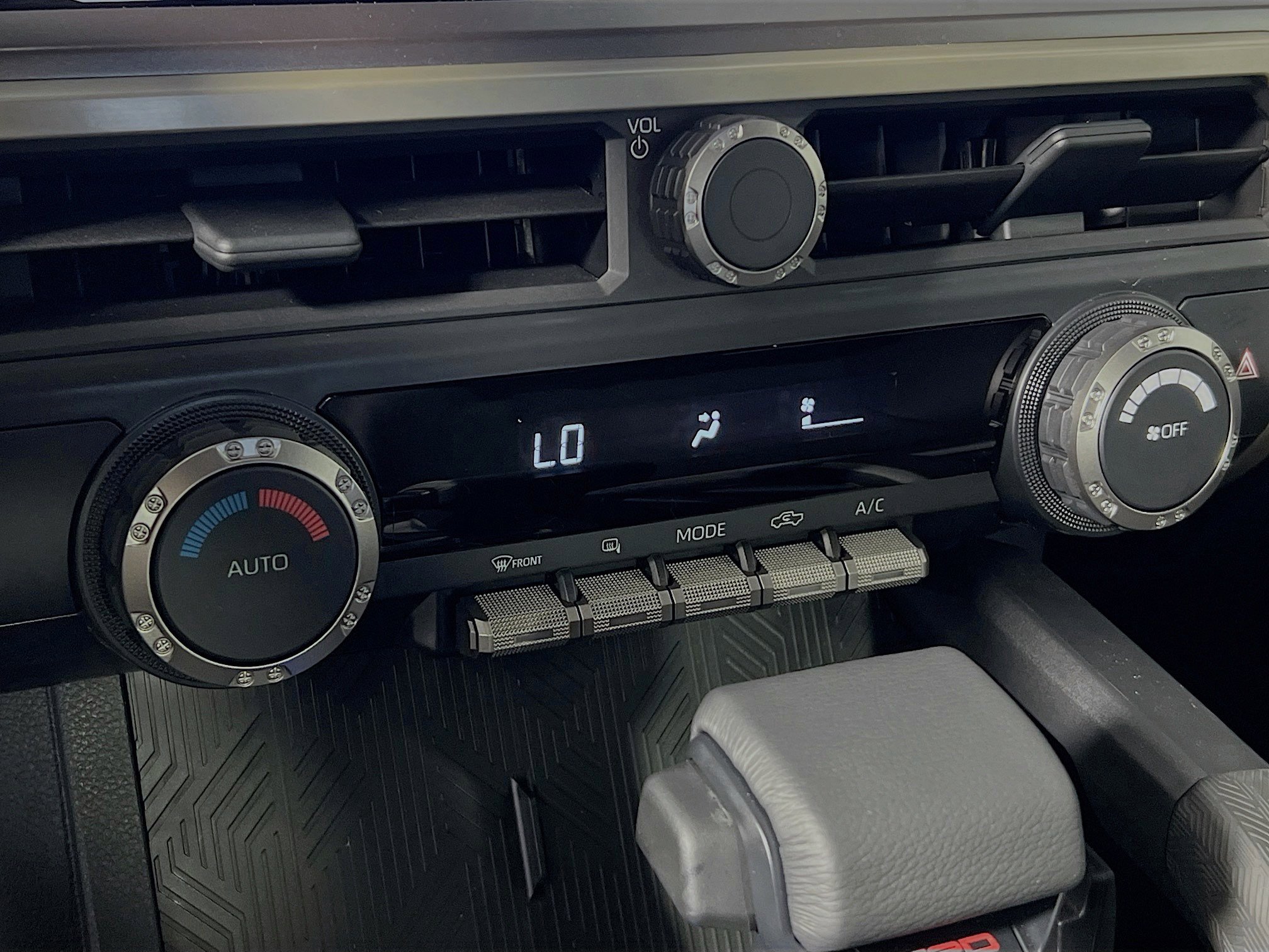 Used 2025 Toyota Tacoma TRD Sport image 27