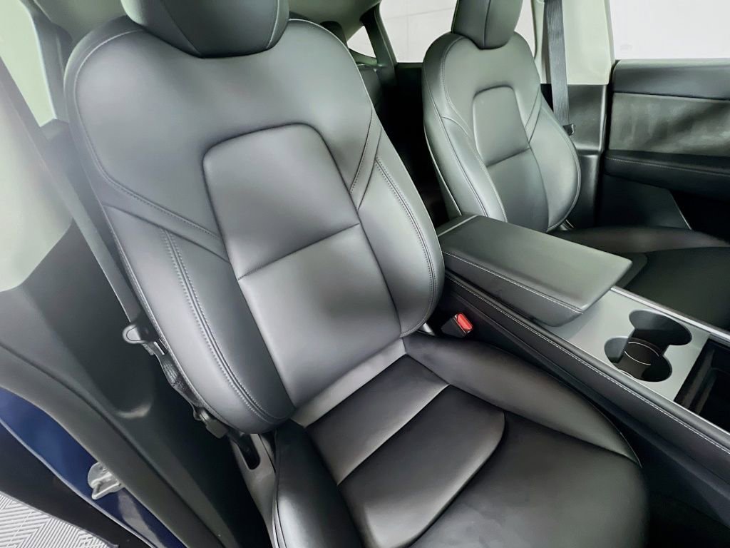 Used 2025 Tesla Model Y Long Range image 27