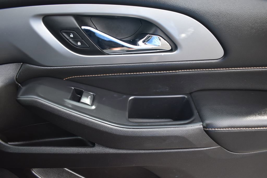 Used 2018 Chevrolet Traverse LS image 16