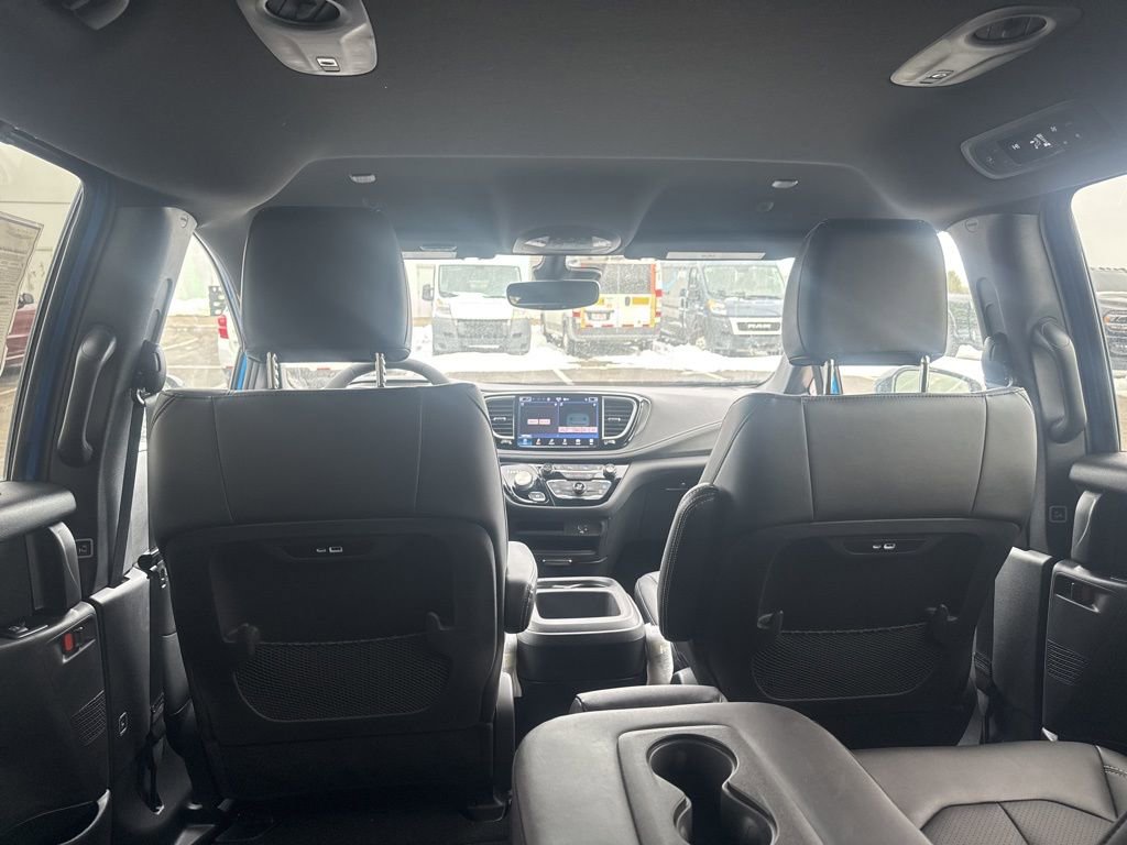 New 2026 Chrysler Pacifica Select image 39