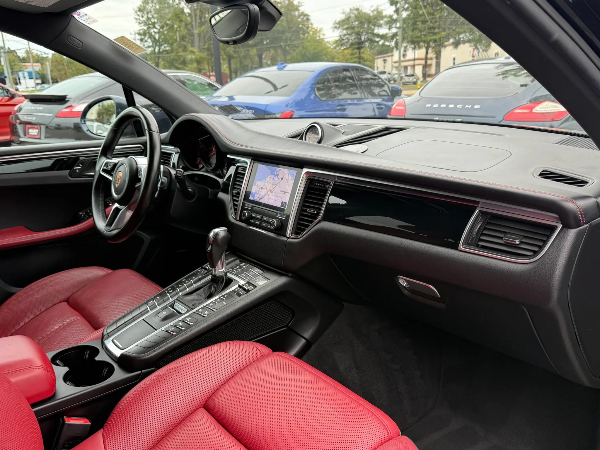 Used 2018 Porsche Macan S AWD/4WD image 29