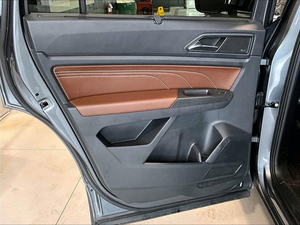 Used 2022 Volkswagen Atlas SEL Premium image 22