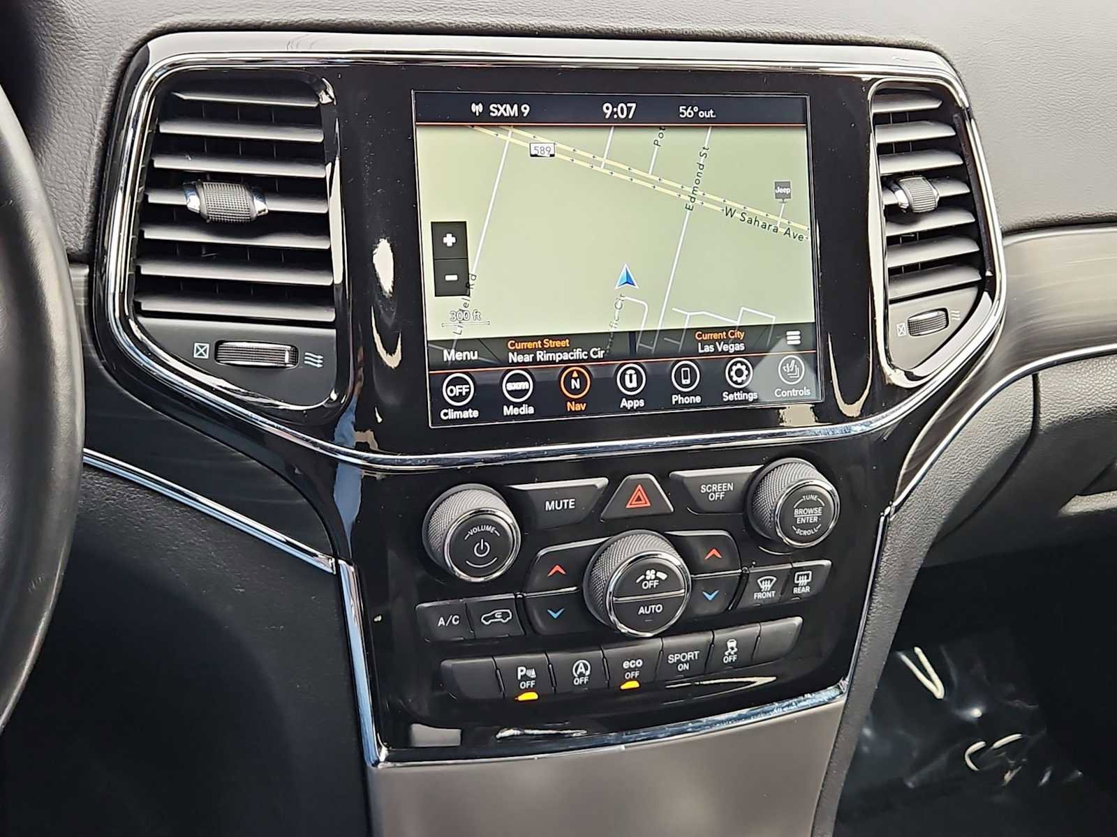 Used 2022 Jeep Grand Cherokee Limited image 28