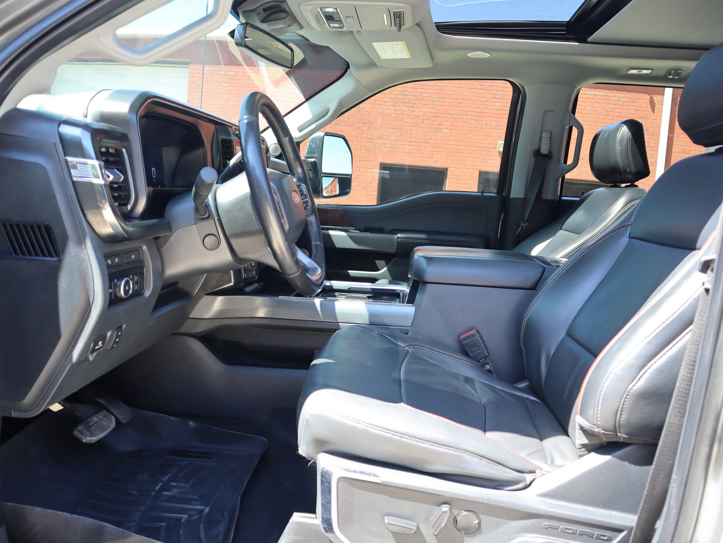 Used 2024 Ford F250 Lariat w/ Lariat Ultimate Package image 12