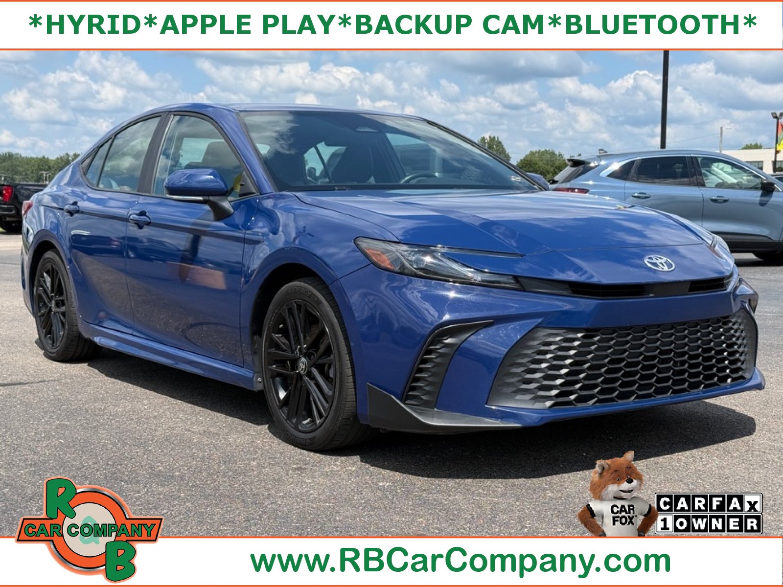 Used 2025 Toyota Camry SE FWD image 1