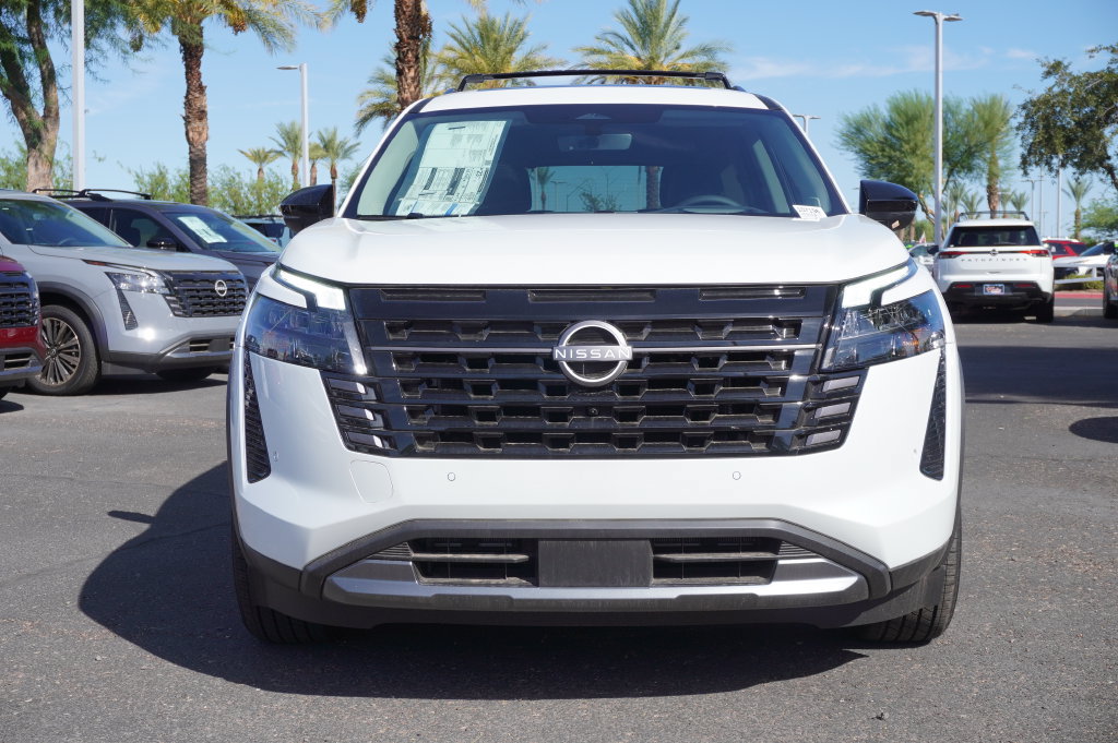 New 2026 Nissan Pathfinder Platinum FWD image 5