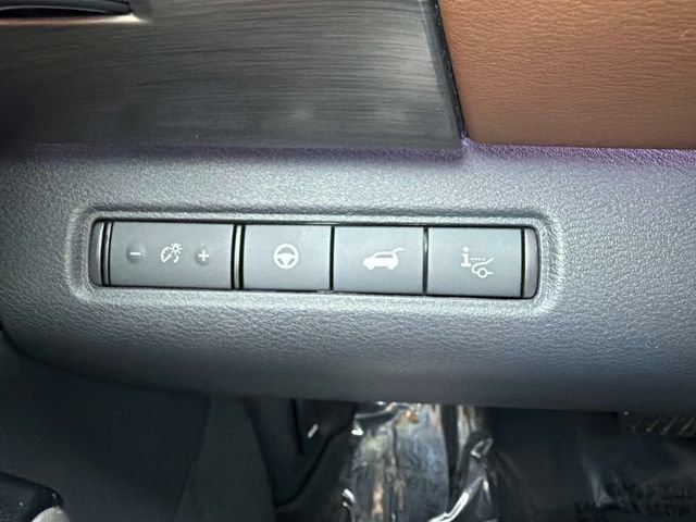 Used 2023 Nissan Pathfinder Platinum AWD/4WD image 28