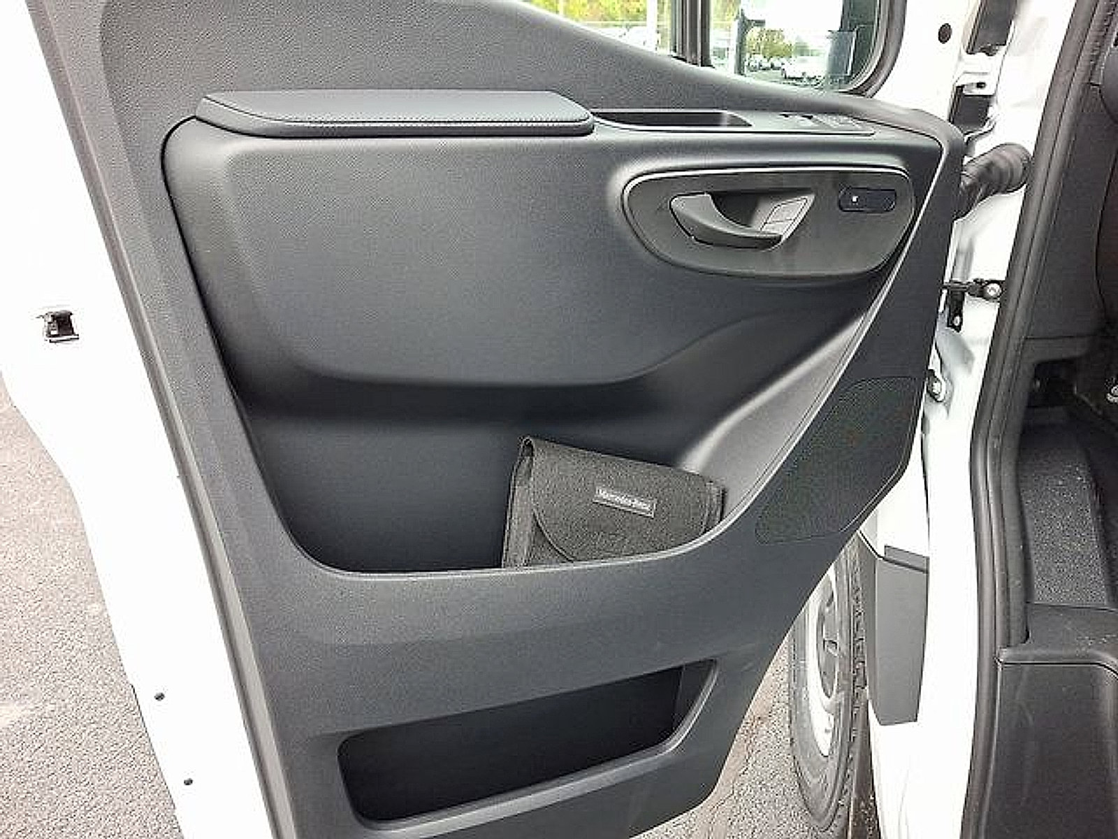Used 2026 Mercedes-Benz Sprinter 2500 image 13