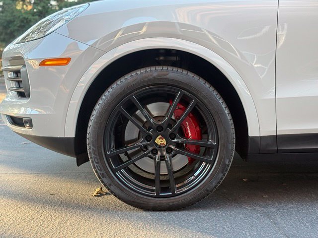 Used 2022 Porsche Cayenne AWD/4WD image 41