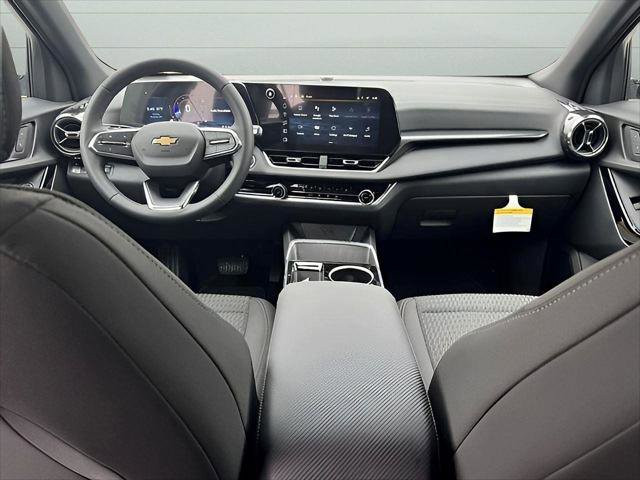 New 2025 Chevrolet Equinox LT w/ Safety and Technology Package image 13