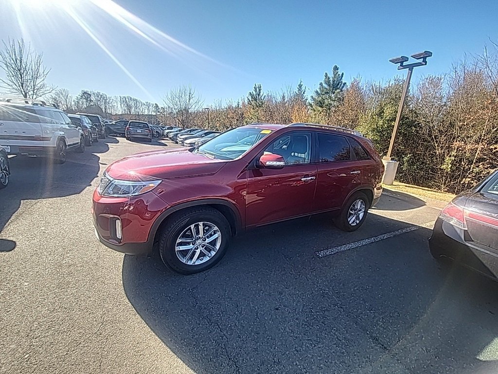 Used 2014 Kia Sorento LX w/ Touring Package (LX)