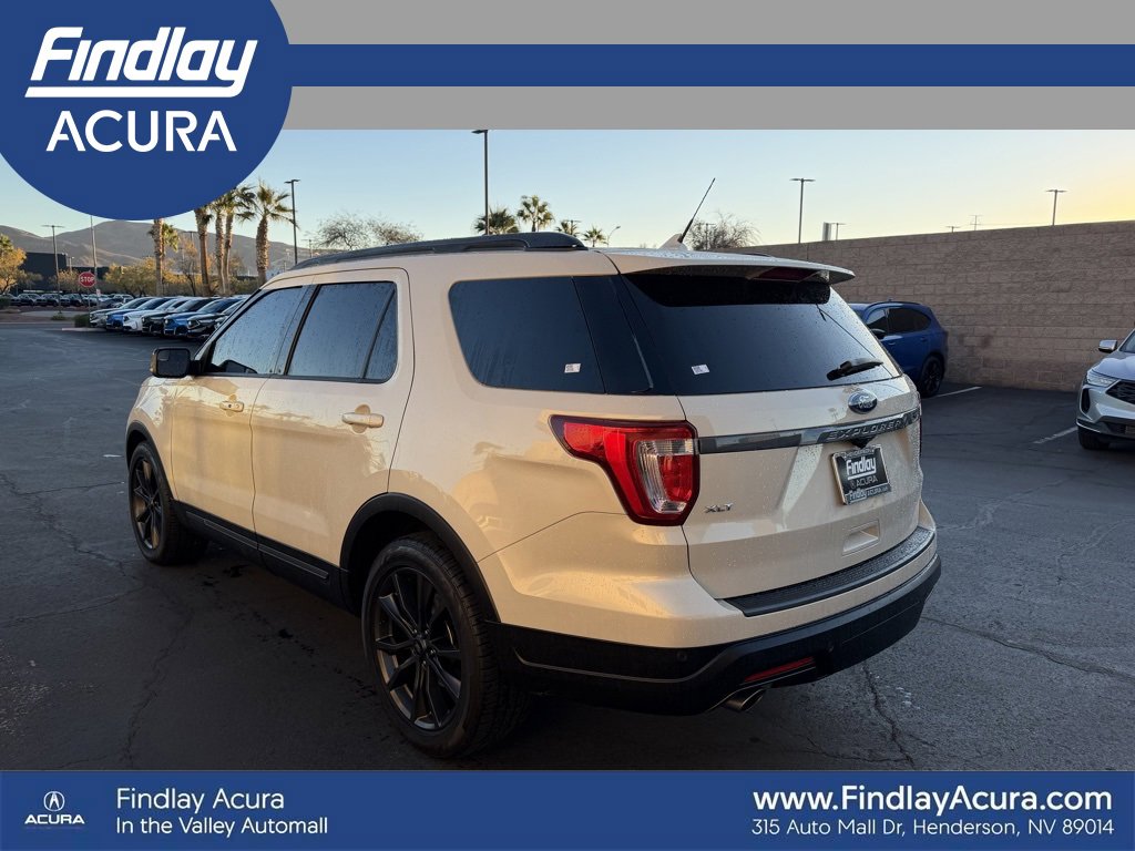 Used 2018 Ford Explorer XLT w/ Equipment Group 202A image 5