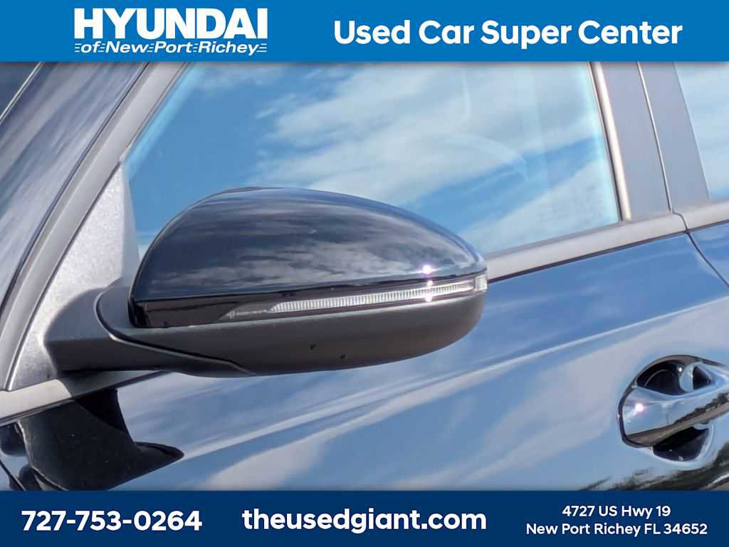 Used 2024 Kia Forte LXS w/ LXS Technology Package FWD image 11