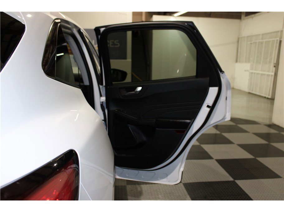 Used 2021 Ford Escape SE image 22