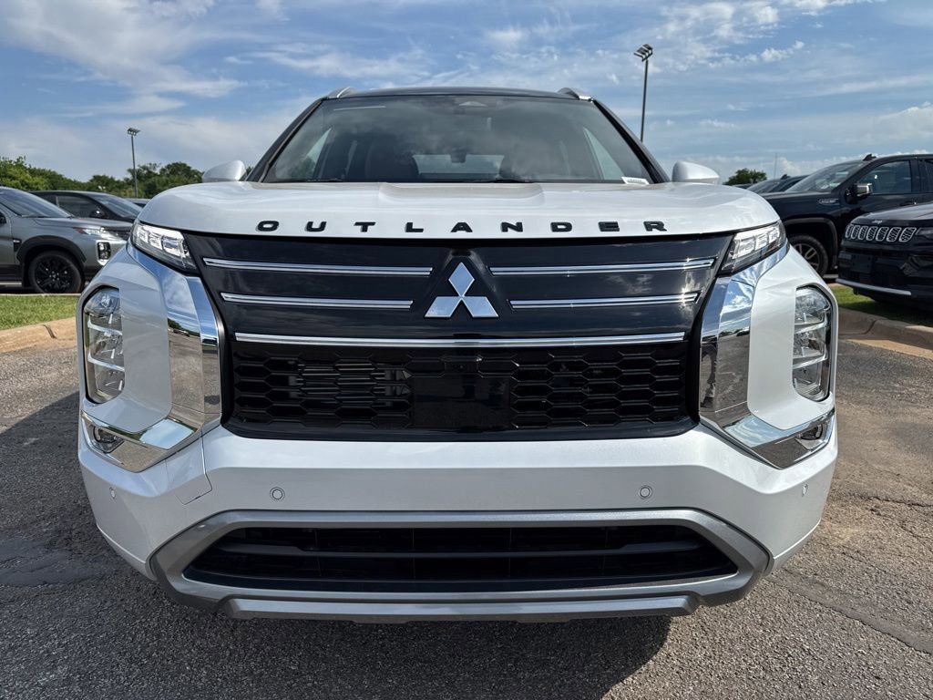 New 2026 Mitsubishi Outlander SEL FWD image 2