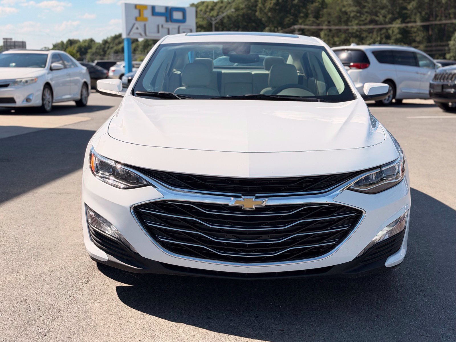 Used 2024 Chevrolet Malibu LT FWD image 2