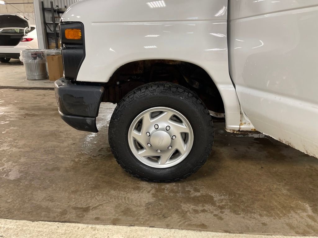 Used 2010 Ford E-150 and Econoline 150 image 25