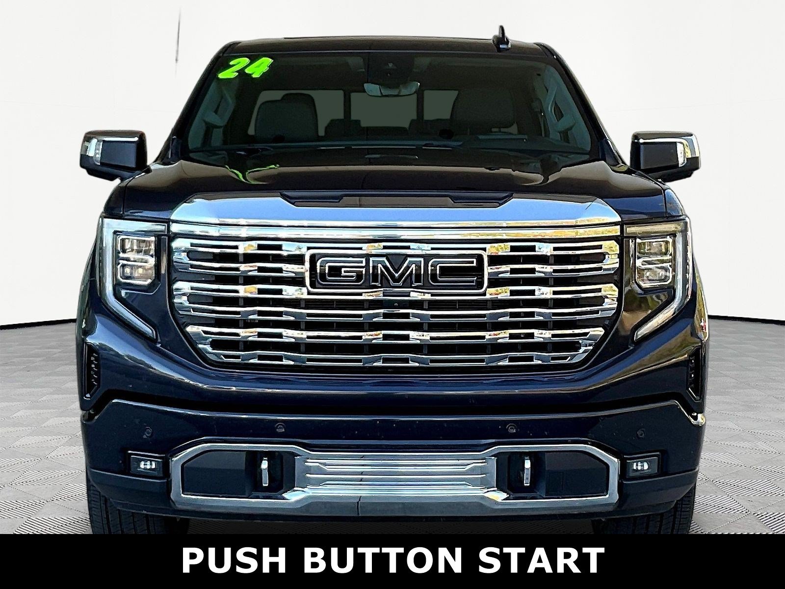 Used 2024 GMC Sierra 1500 Denali w/ Denali Reserve Package AWD/4WD image 2