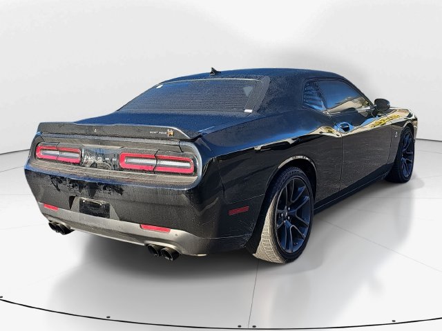Used 2021 Dodge Challenger R/T Scat Pack RWD image 3
