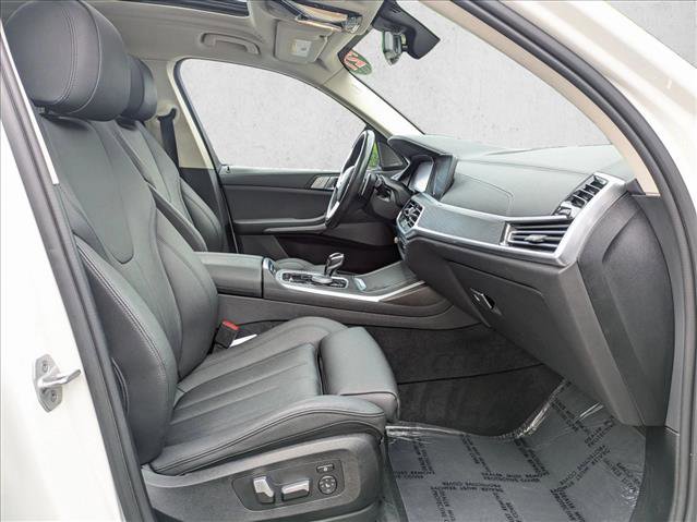 Used 2021 BMW X7 xDrive40i w/ Premium Package image 21