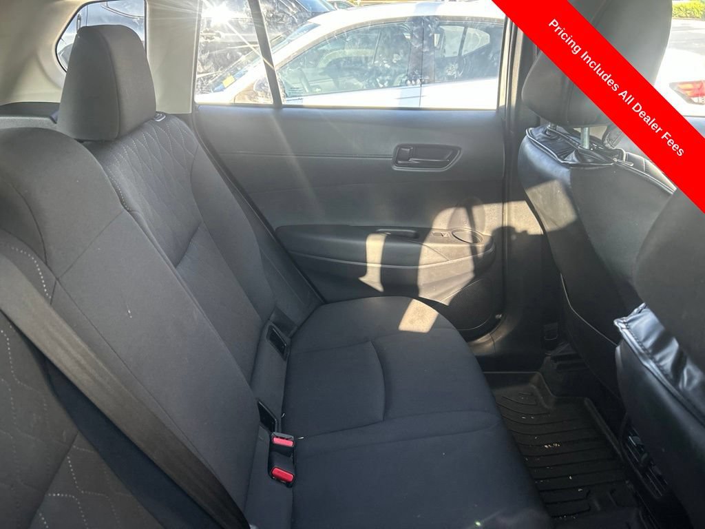 Used 2025 Toyota Corolla Cross LE FWD image 4