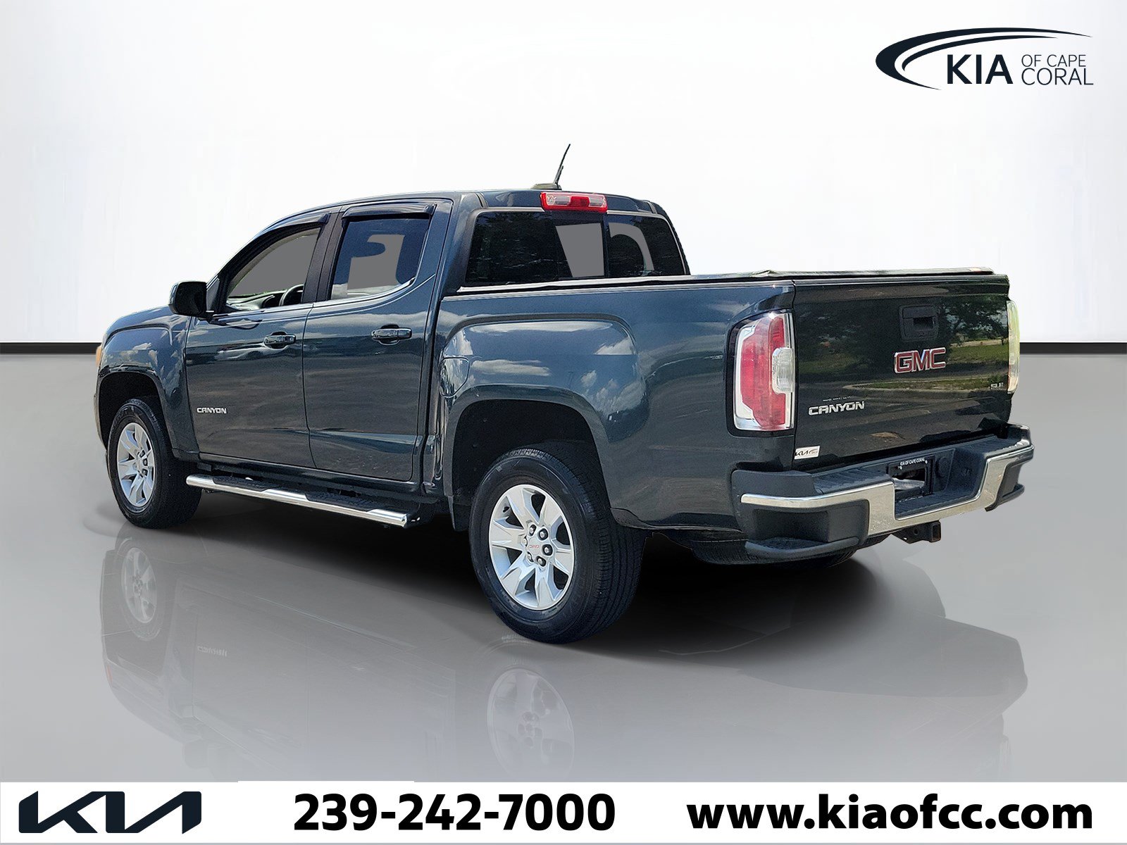 Used 2017 GMC Canyon SLE w/ SLE Convenience Package RWD image 4