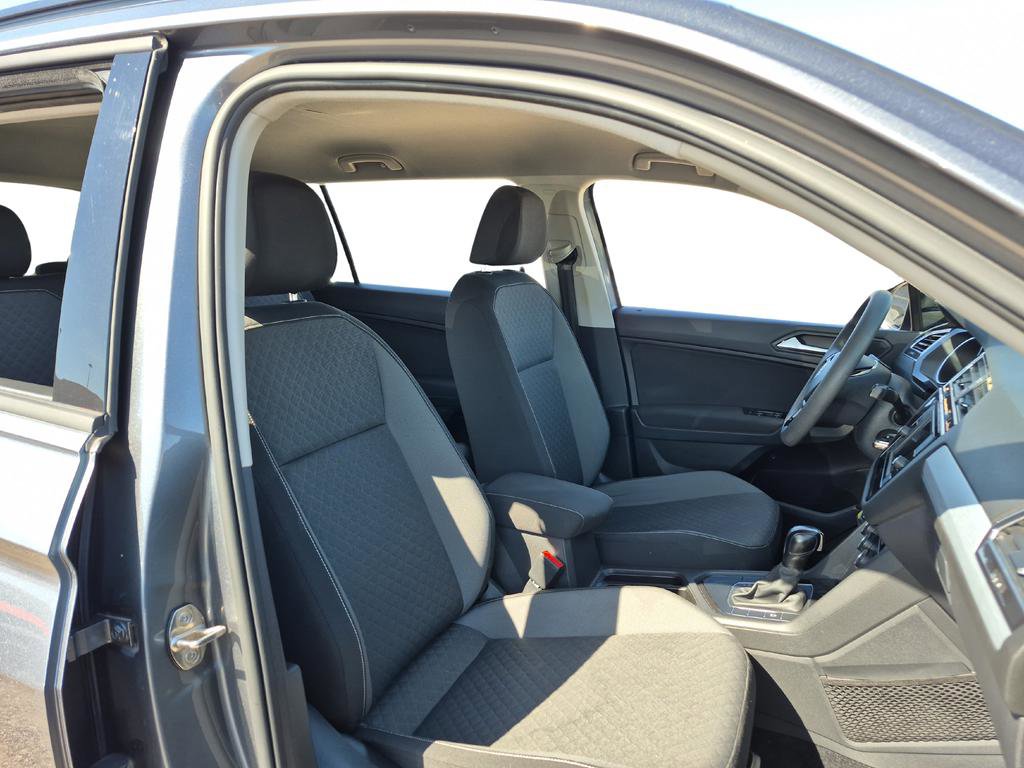 Used 2021 Volkswagen Tiguan S image 29